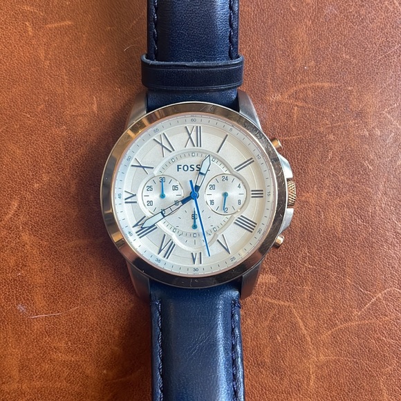 Fossil Navy Blue Leather Strap Watch - Picture 2 of 4